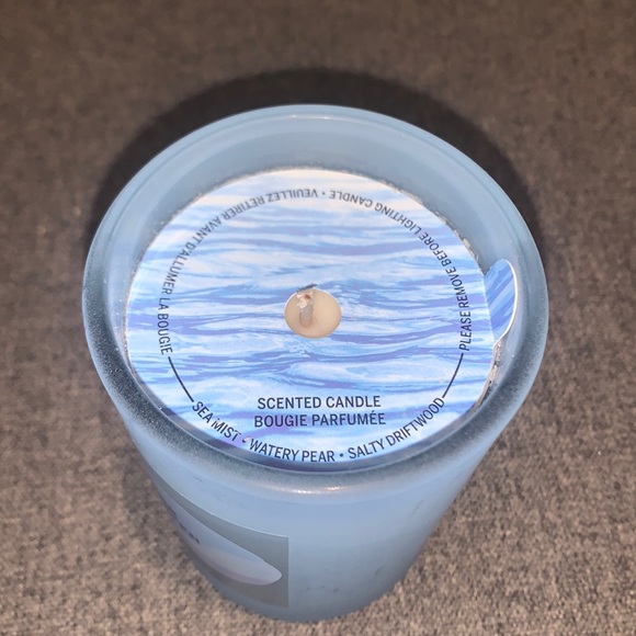 Victoria’s Secret PINK Water Candle - Picture 2 of 2